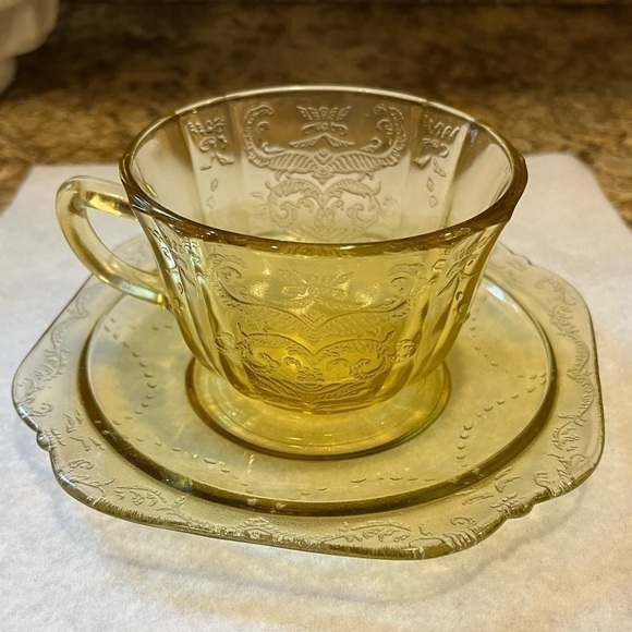 Vintage Yellow Depression Glass Tea Cup and Saucer Federal Glass Madrid Pattern - Picture 1 of 16